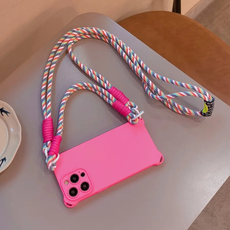 Capa com Alça Crossbody para iPhone: Segurança no Festival! 📱 Frete Grátis!