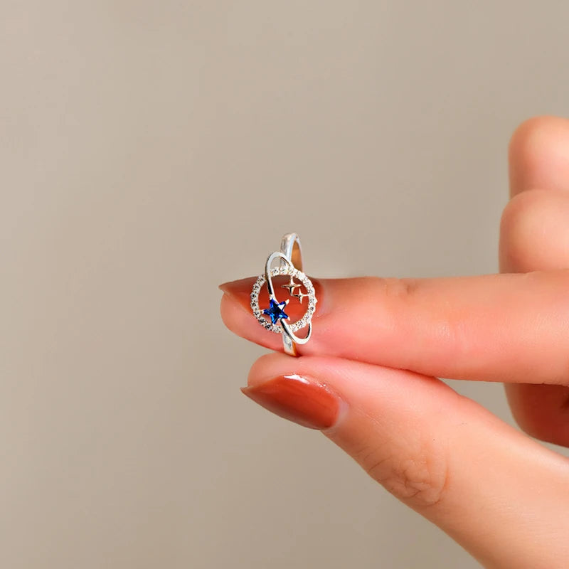 Anel Aberto com Estrela e Planeta Saturno: Elegância e Fantasia para Mulheres 💍✨